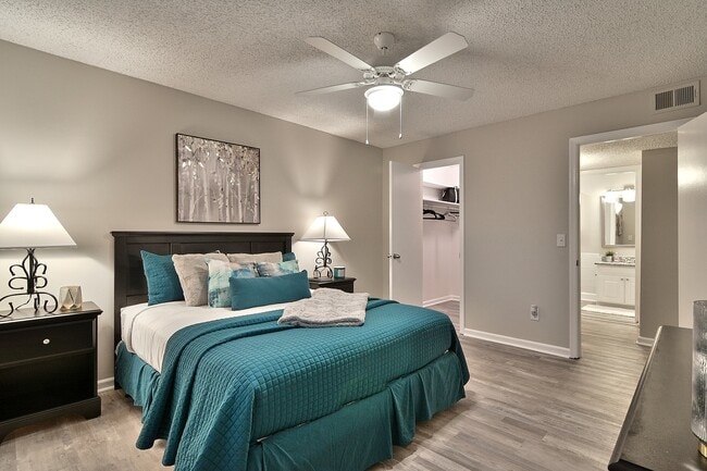 Granby Oaks Apartments