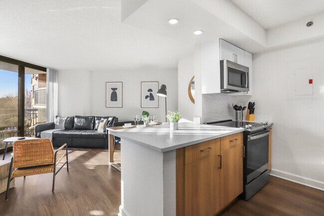 Photo - 801 15th St S Unidad FL4-ID1022429P