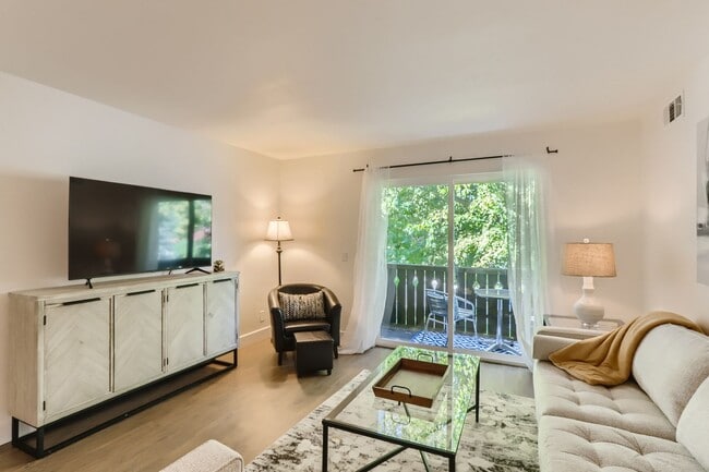 Photo - 3250 O'Neal Cir Unit J24