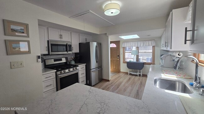 276 1st Ave