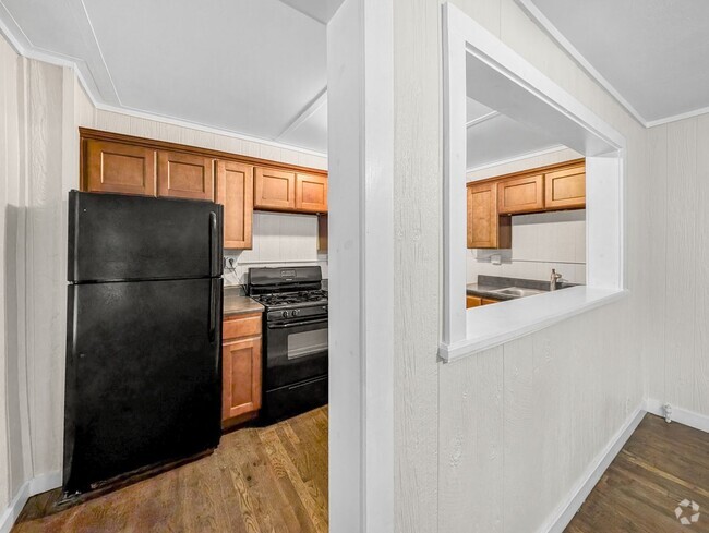 Building Photo - 208 E Graham St Rental