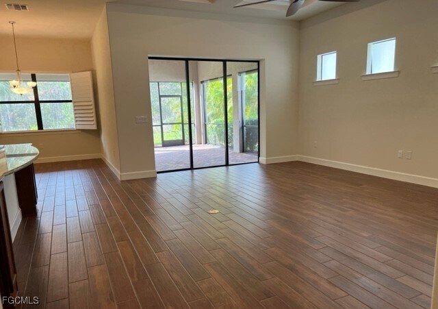 Photo - 12208 Sussex St