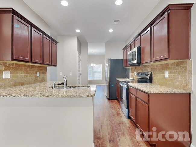 Photo - 196 Sims Ct