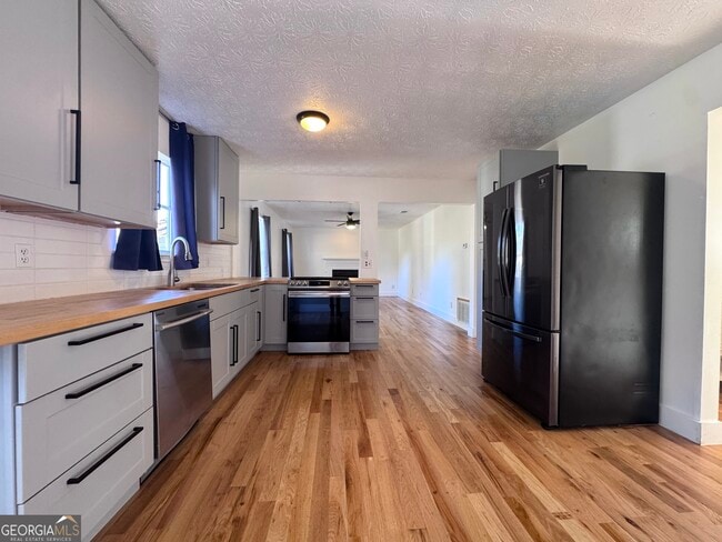 Photo - 515 Lake Joyce Ln