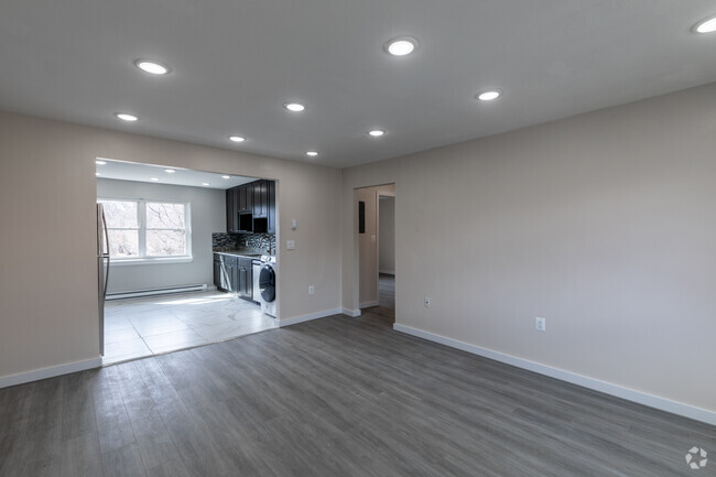 Interior Photo - Sutton Place Rental