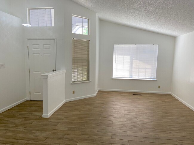 Photo - Coming Up Roses - NW Reno 4 Bedroom/3 Car Garage Single Story House