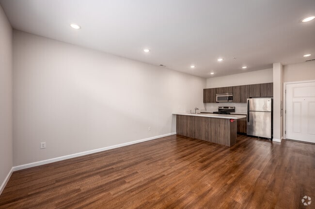 1BR, 1BA - 652SF - Living Room/Kitchen