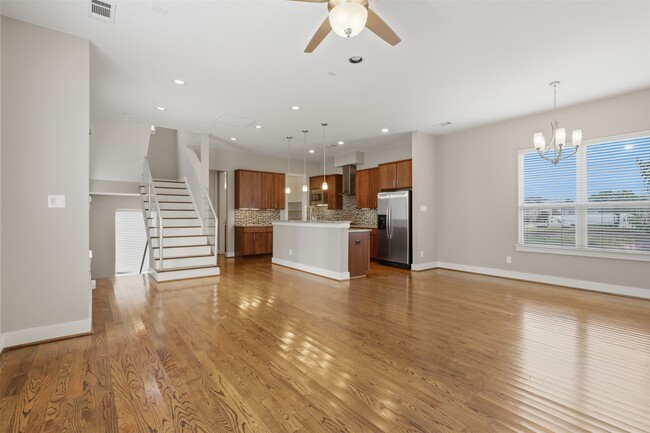 Building Photo - 1535 Malone St