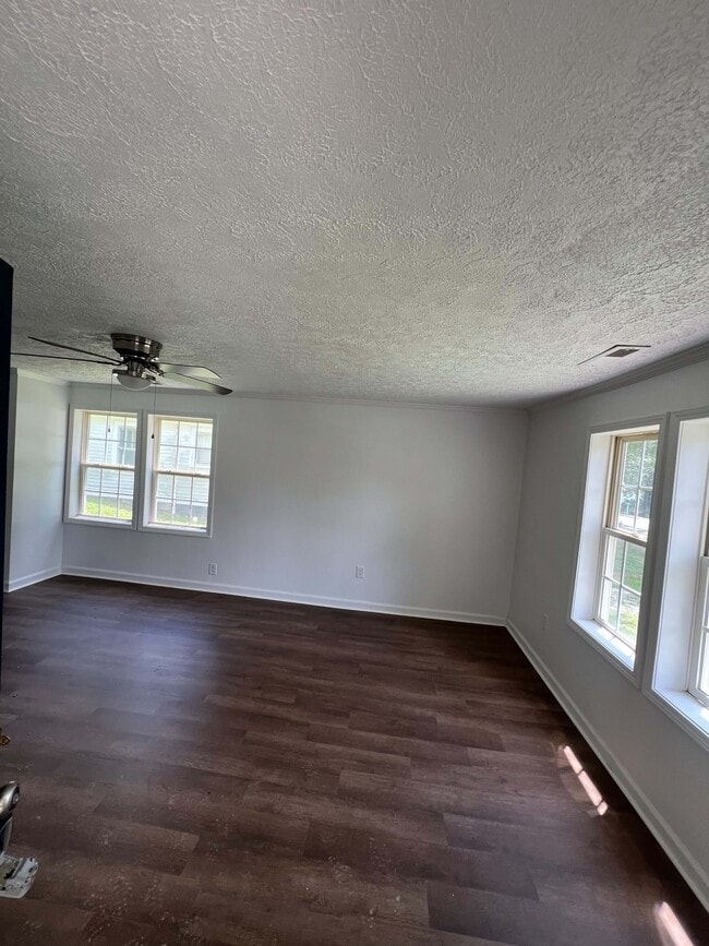 Photo - 1509 Brunner St NW