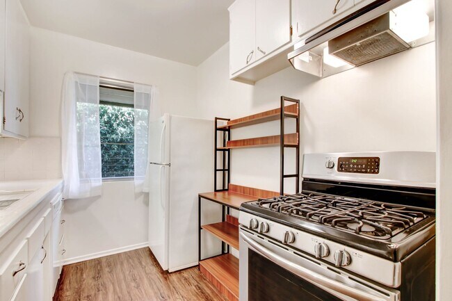 Photo - 1047 2nd St.