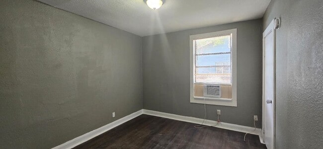 Photo - $300 OFF YOUR FIRST MONTH'S RENT !