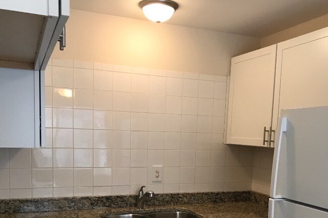725 Wayzata Blvd E Unit 6