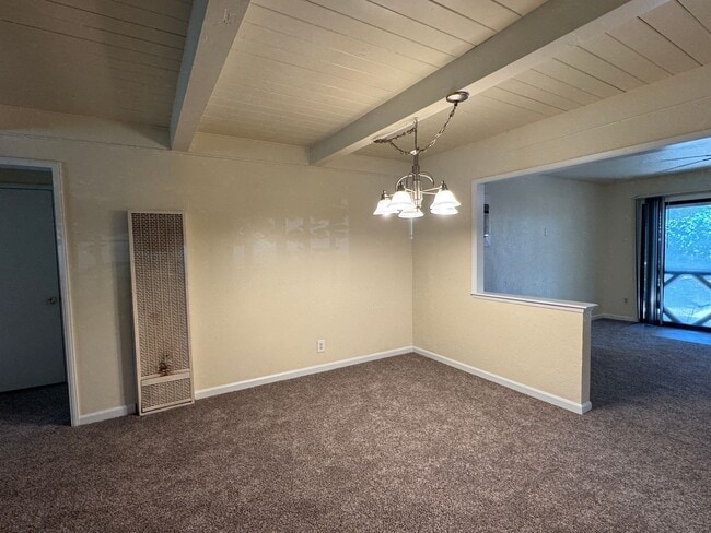 Photo - Large Three Bedroom Home with Two Bathrooms in Lincoln Village