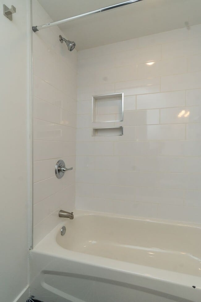 Photo - 6602 Lansdowne Ave Unit 2