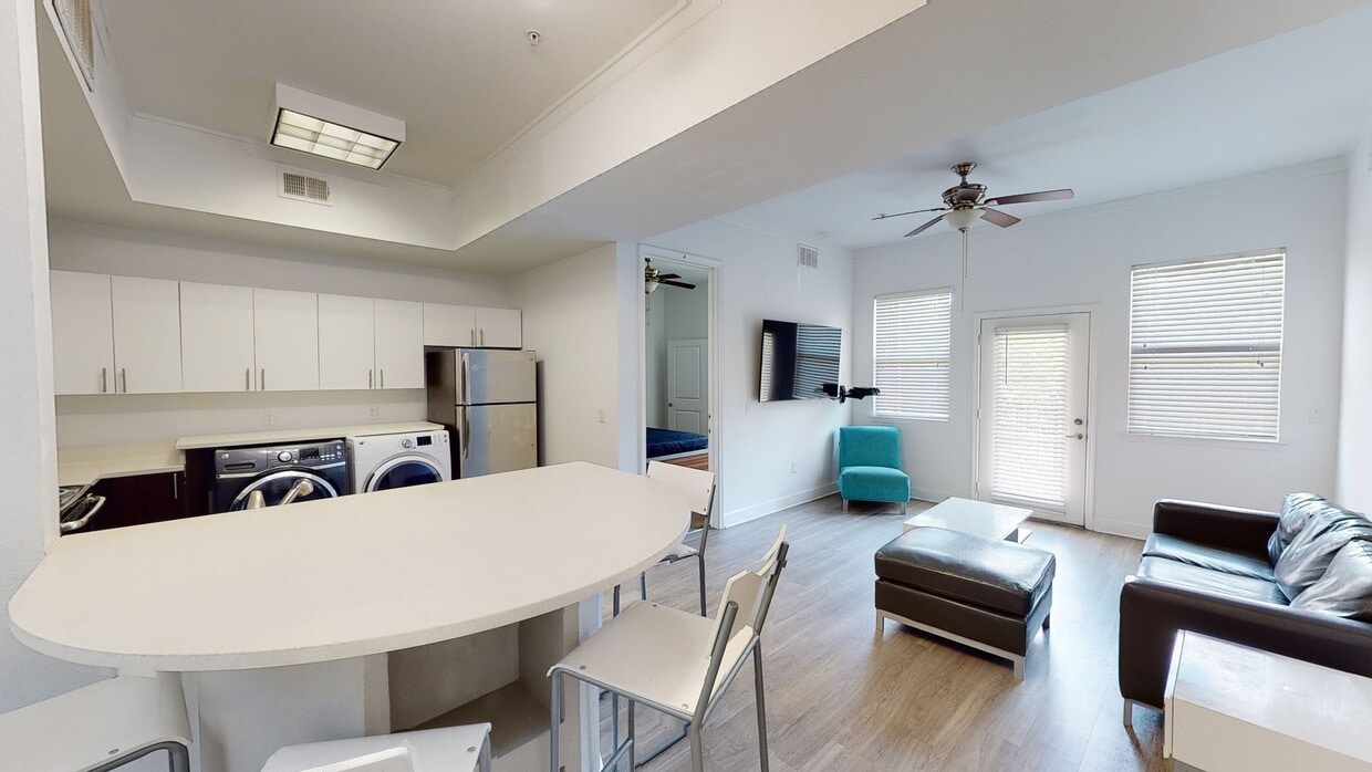 Photo - Lux 13 Apartments