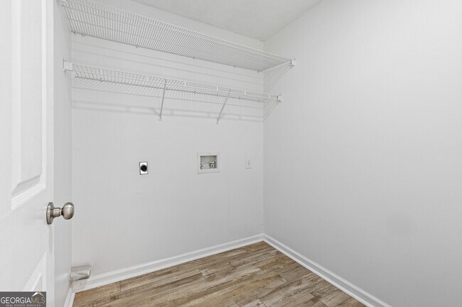 Photo - 484 Creek Crossing Ct