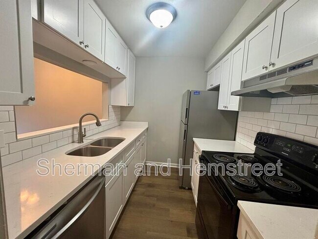 409 W Main St