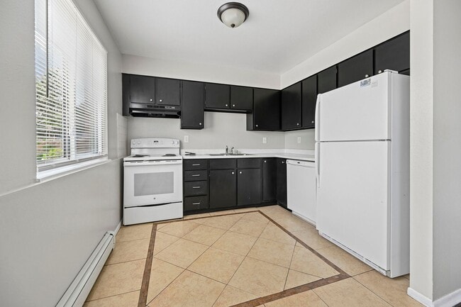 Building Photo - 3950 Stonedike Dr Unit A