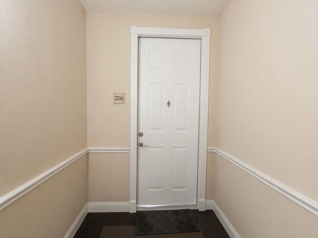 Building Photo - 7575 Kirby Dr Unit 2214