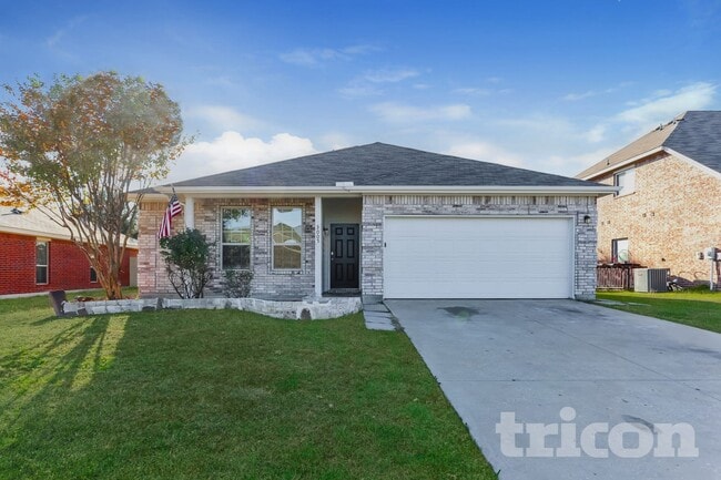 Building Photo - 3005 Glenrose Dr