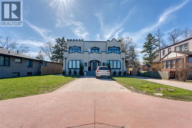 Photo - 2161 Riverside Dr W Unité 3