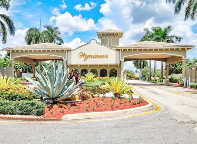 Building Photo - 2404 Antigua Cir Unit C4