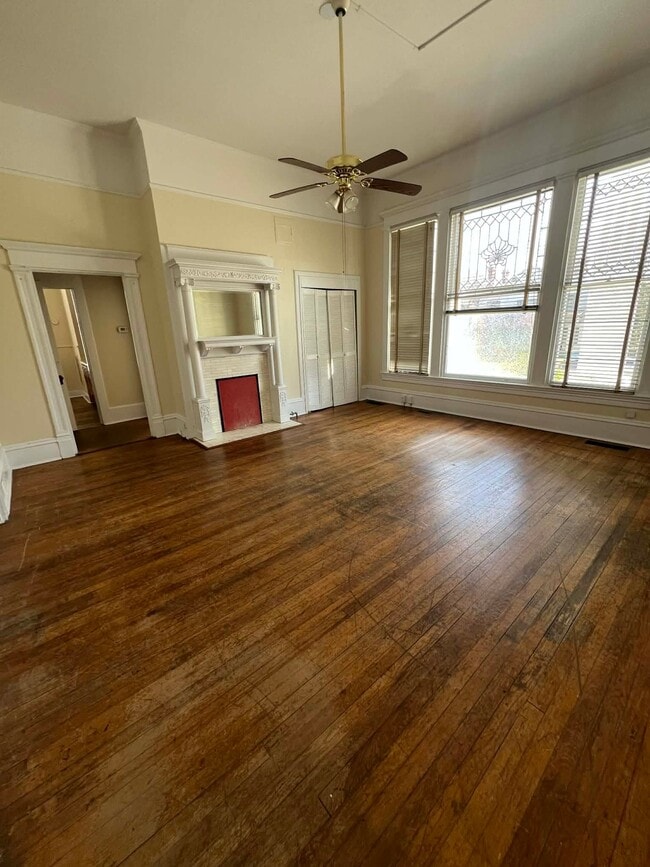 Photo - 233 College St Unidad 1