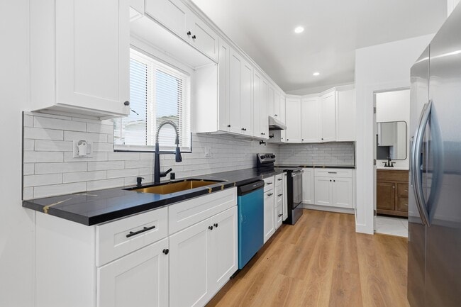 Photo - 6616 Denver Ave