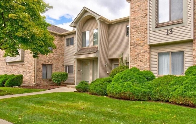 Building Photo - 42787 Lilley Pointe Dr Unit 42787 Lilley Pointe Dr
