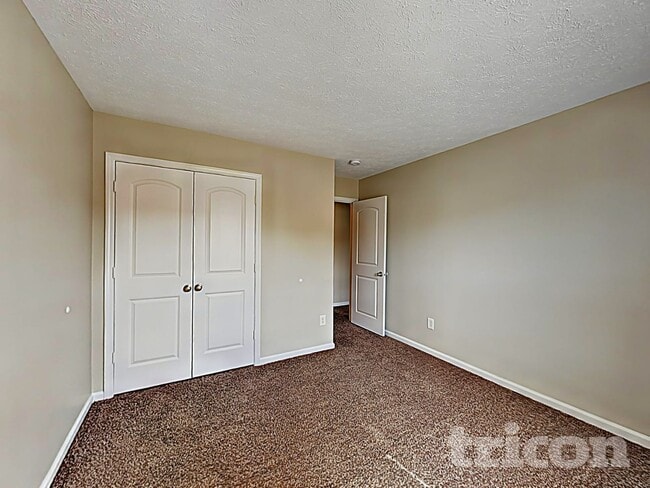 Photo - 5835 Mosaic Pl