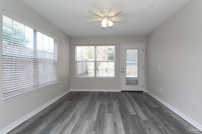 Photo - 3116 Two Sisters Wy