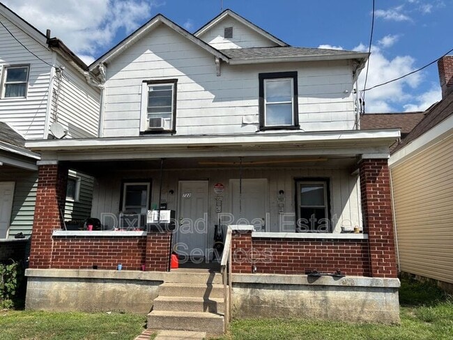 Building Photo - 724 East Ave Rental