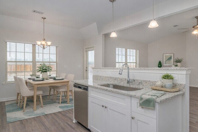 Photo - 125 Brownstone Loop