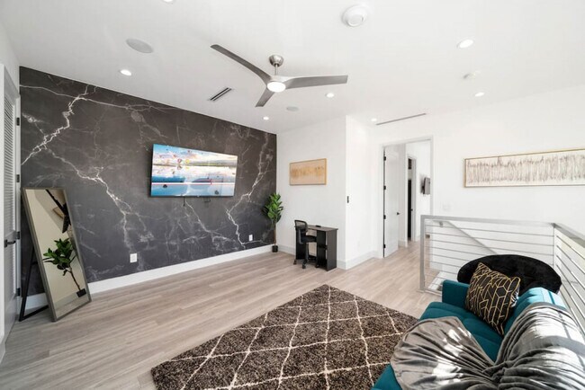 1514 NE 5th Ct Unidad SI ID1369640P
