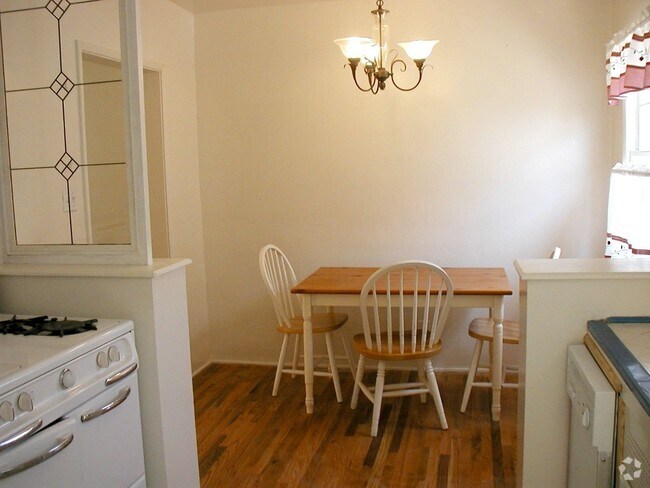 Building Photo - 3116 Colorado Ave Unit #C Rental