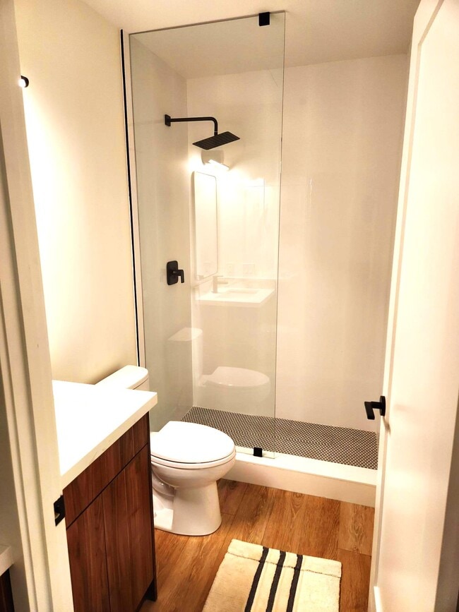 Photo - 1 Bedroom Apartment @ The Bridge: Modern B... Unit 1 Bedroom