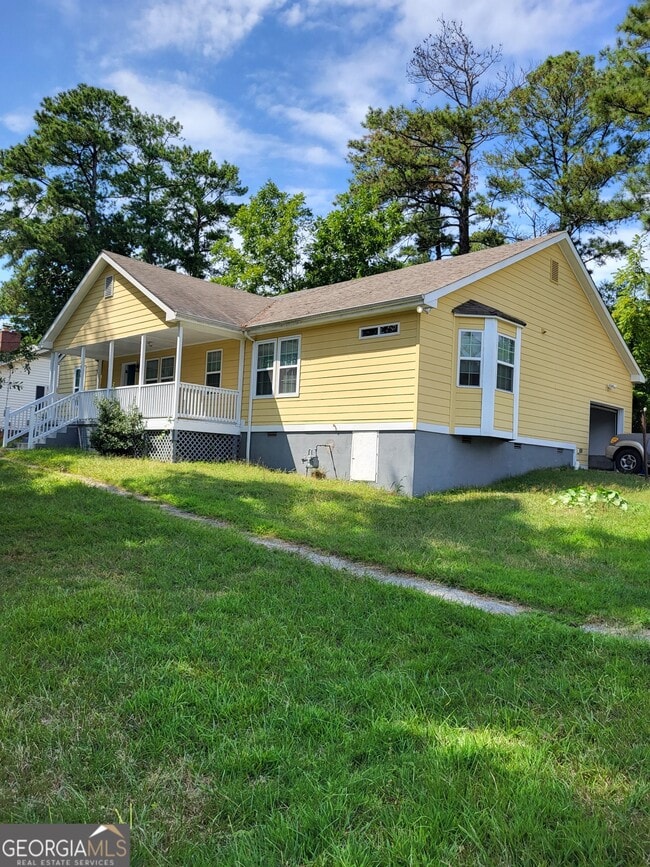 Building Photo - 1890 Dresden Dr Rental