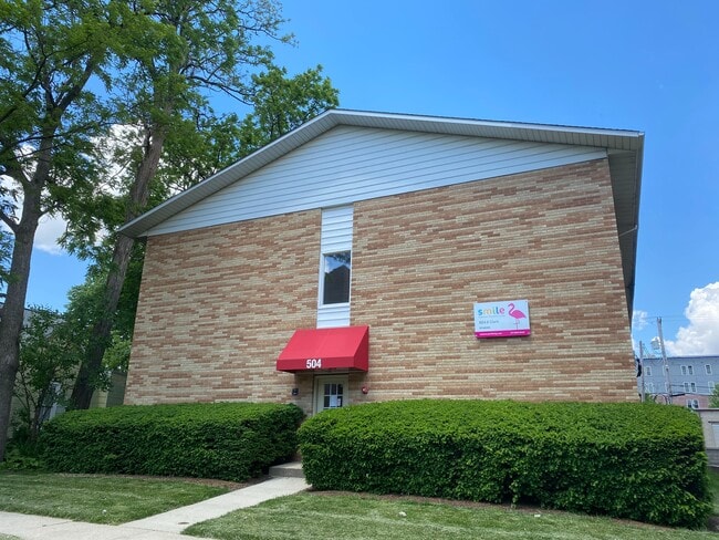 Building Photo - 504 E Clark Rental