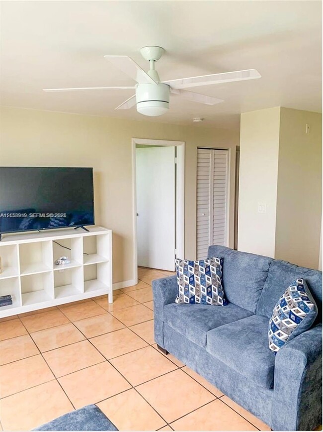 Photo - 1740 NW N River Dr Unit 623