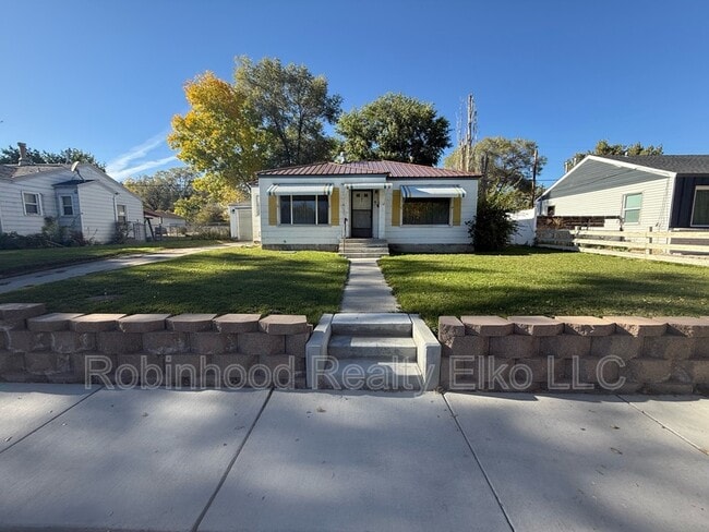 Photo - 222 W Cedar St