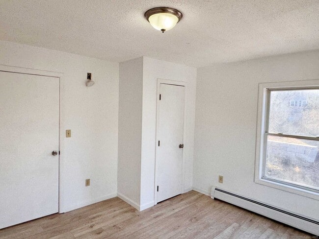 Photo - 60 Oak Ave Unit 3