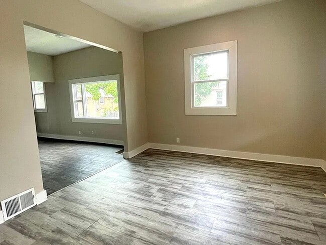 Photo - 2912 Mason St