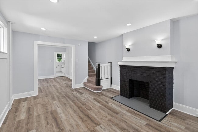 Photo - 344 Gardner Ave