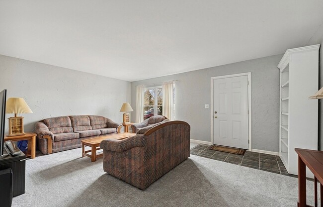 1817 Carlisle Ct