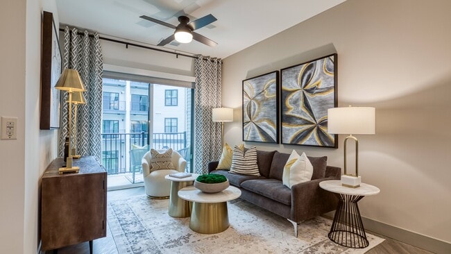 Photo - Aura Stonebridge