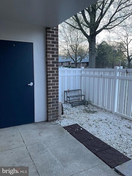 Photo - 202 Stony Way