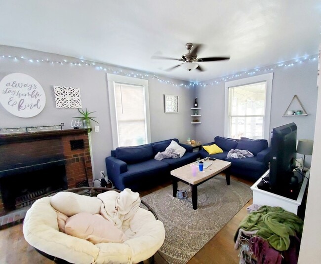 Photo - 630 S Howes St Unidad Whole House