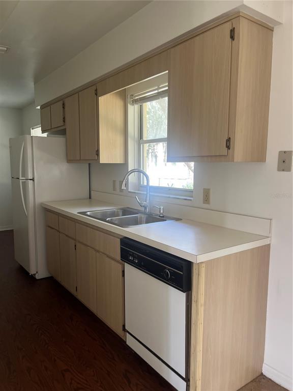 Photo - 1585 Triangle Dr