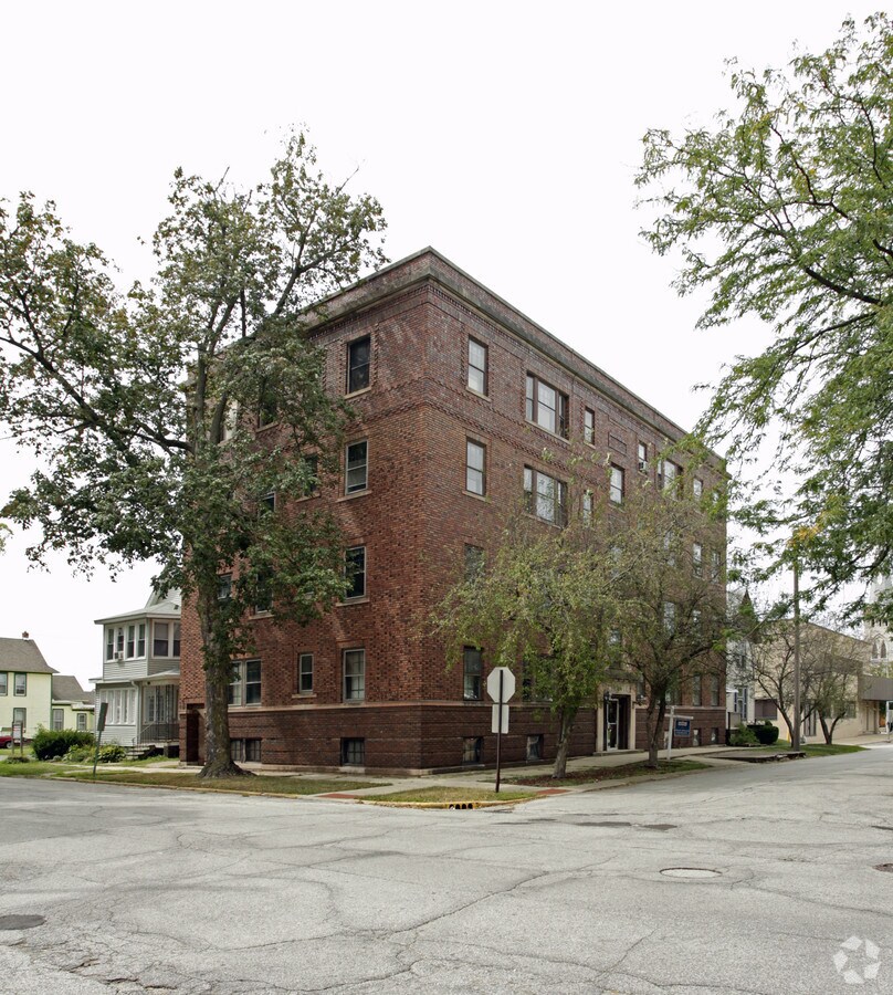 Photo - Bellevue Apartments