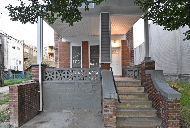 Photo - 2402 Lakeview Ave